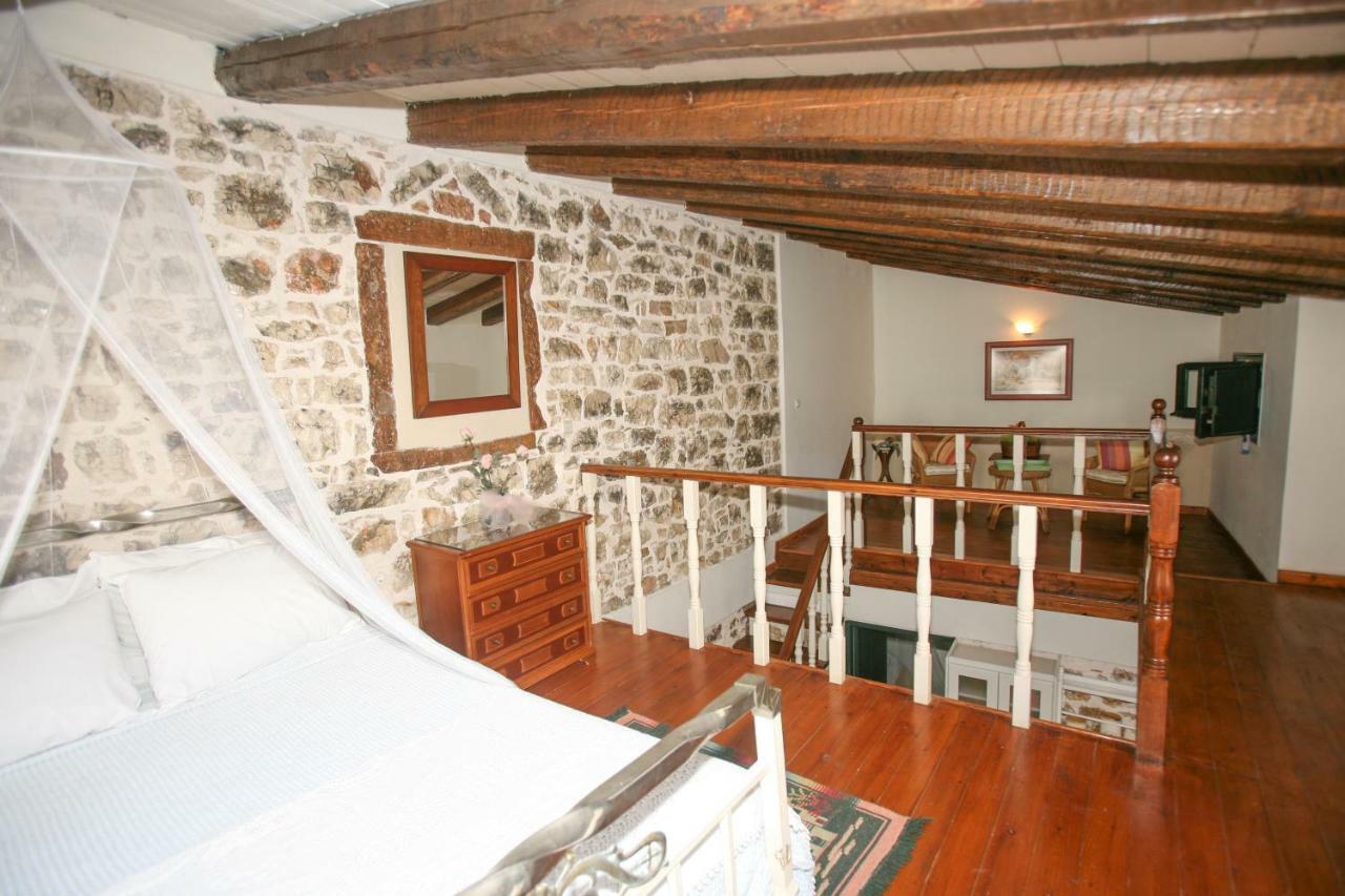 Christina'S Stone Cottage Kassiopi Exterior foto
